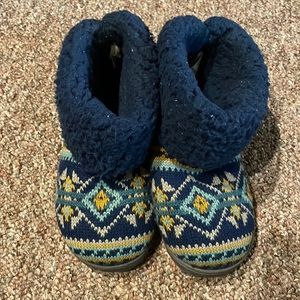 Women’s slippers size Medium 7-8